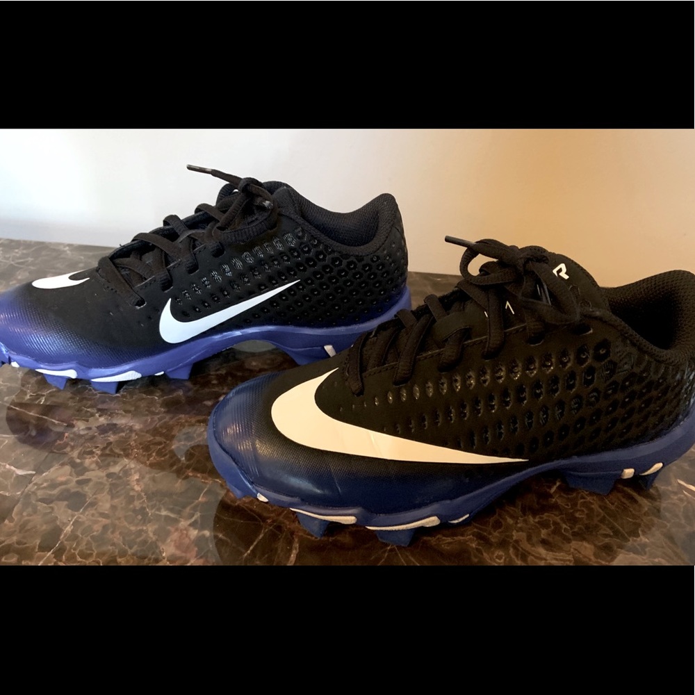 Worn 1 practice precovid Nike Vapor Yth sz 3